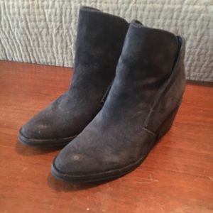 Dolce Vita women’s booties